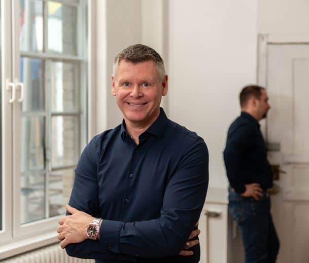 Martin mit Hintergrund